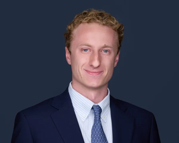 Professional financial services headshot example 4 - Wayne photography by Images by IBA